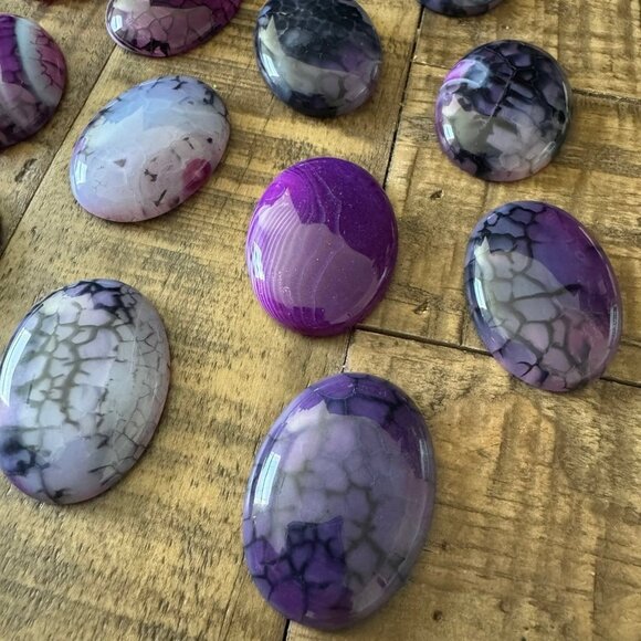 Oval Dark Pink Dragons Vein Agate Cabochon 30x40mm - Picture 3 of 4